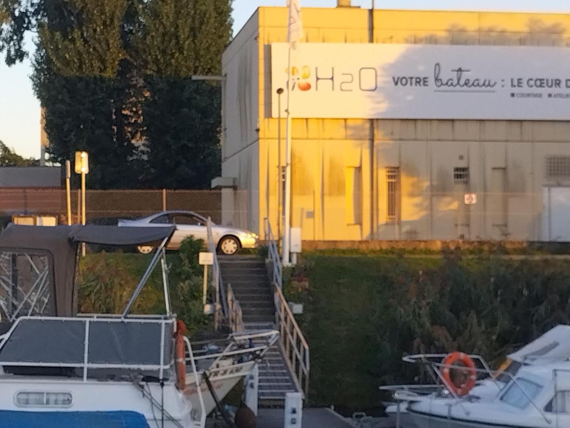 Le Colibri Hotel Saint-Jean-de-Losne Eksteriør billede